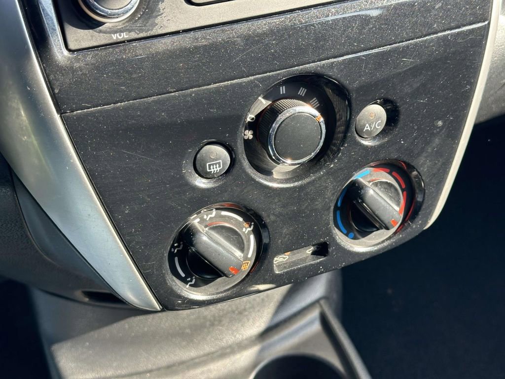 Used 2015 Nissan Versa Note SV image 30