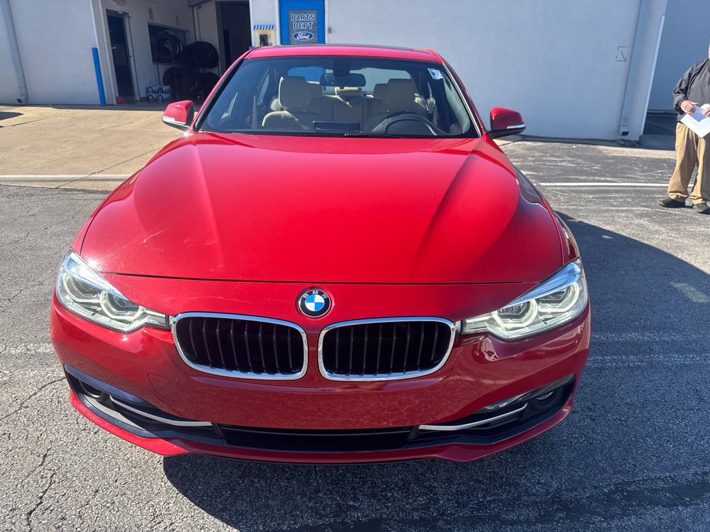 Used 2018 BMW 330i xDrive Sedan AWD/4WD image 9