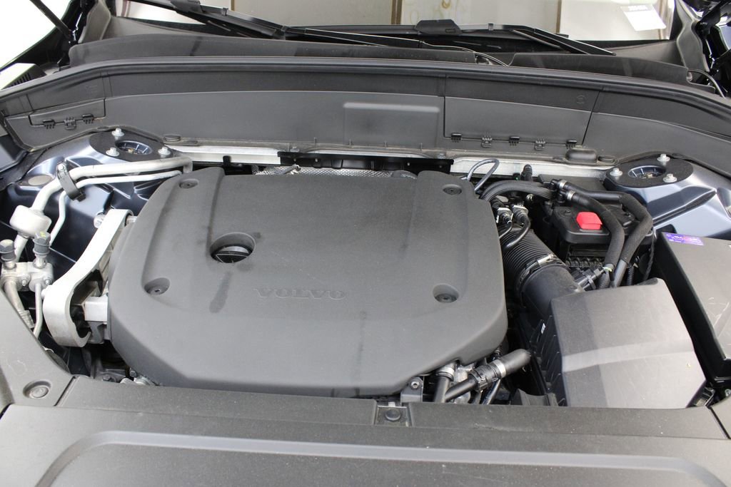 Certified 2025 Volvo XC90 B6 Plus AWD/4WD image 34