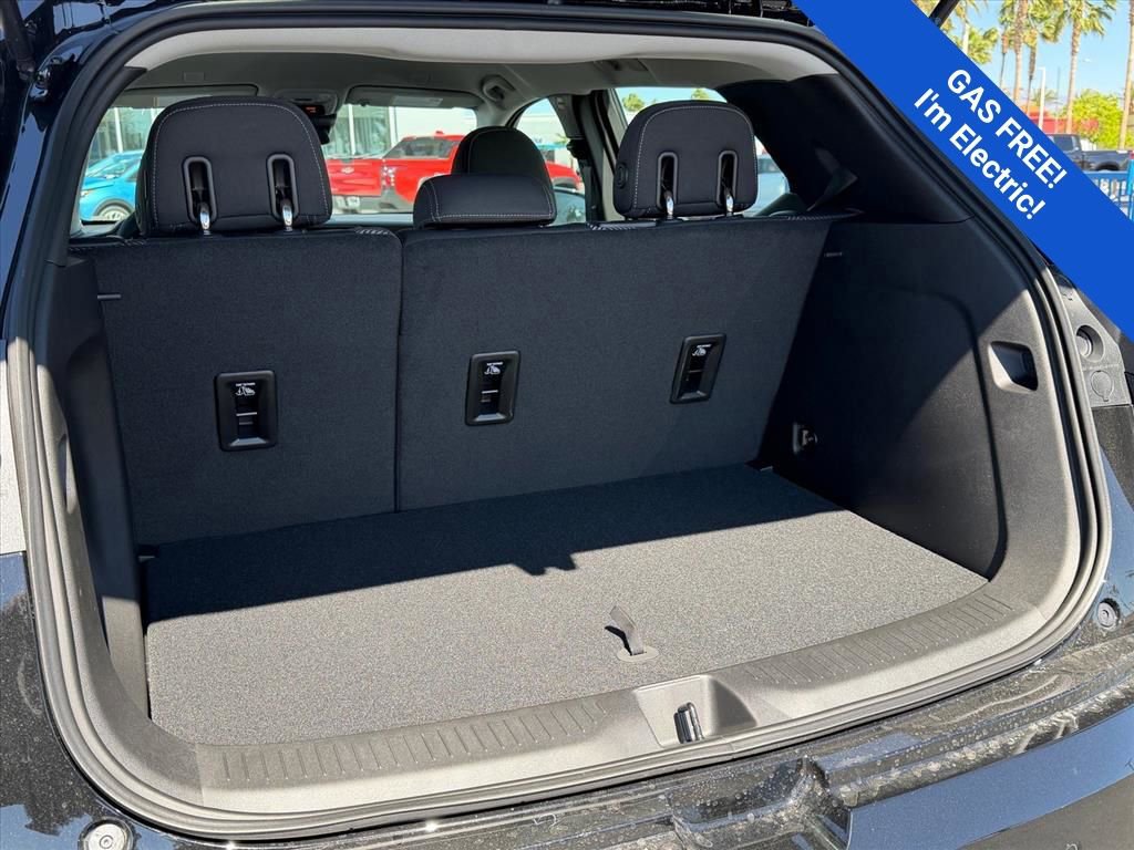 New 2027 Chevrolet Bolt LT w/ Comfort Package image 8