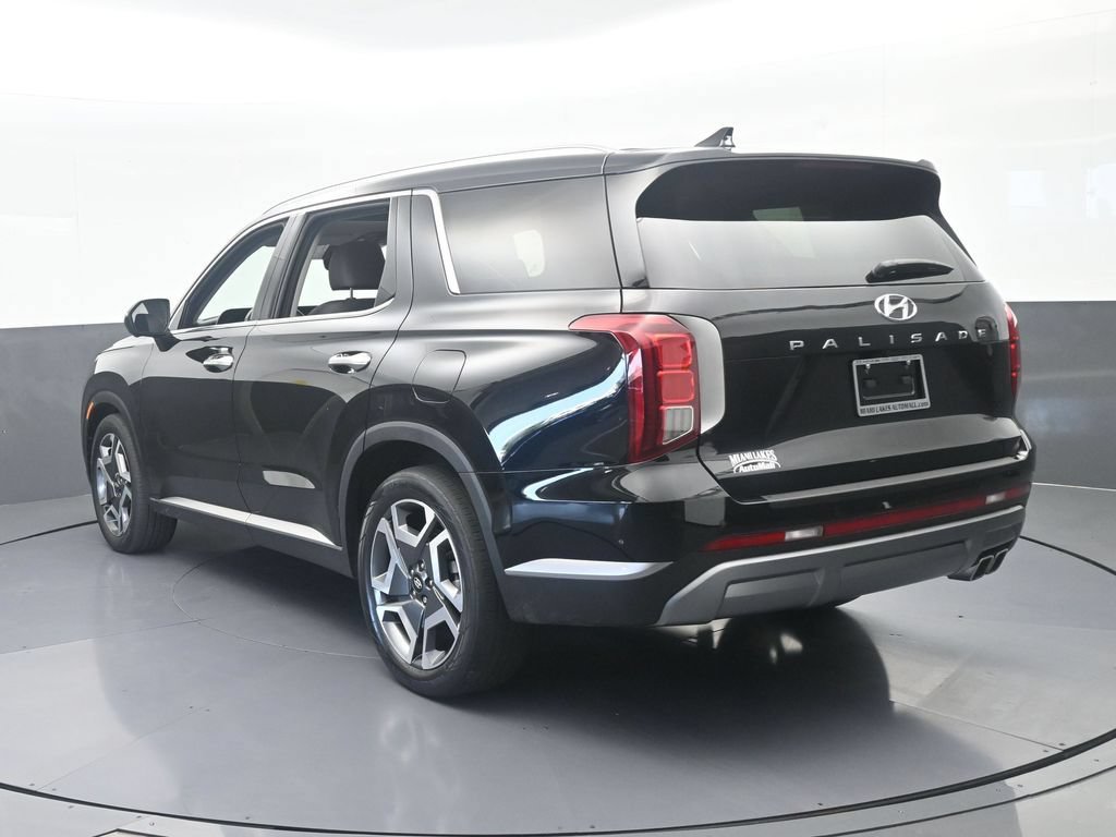 Used 2024 Hyundai Palisade SEL w/ Premium Package FWD image 4