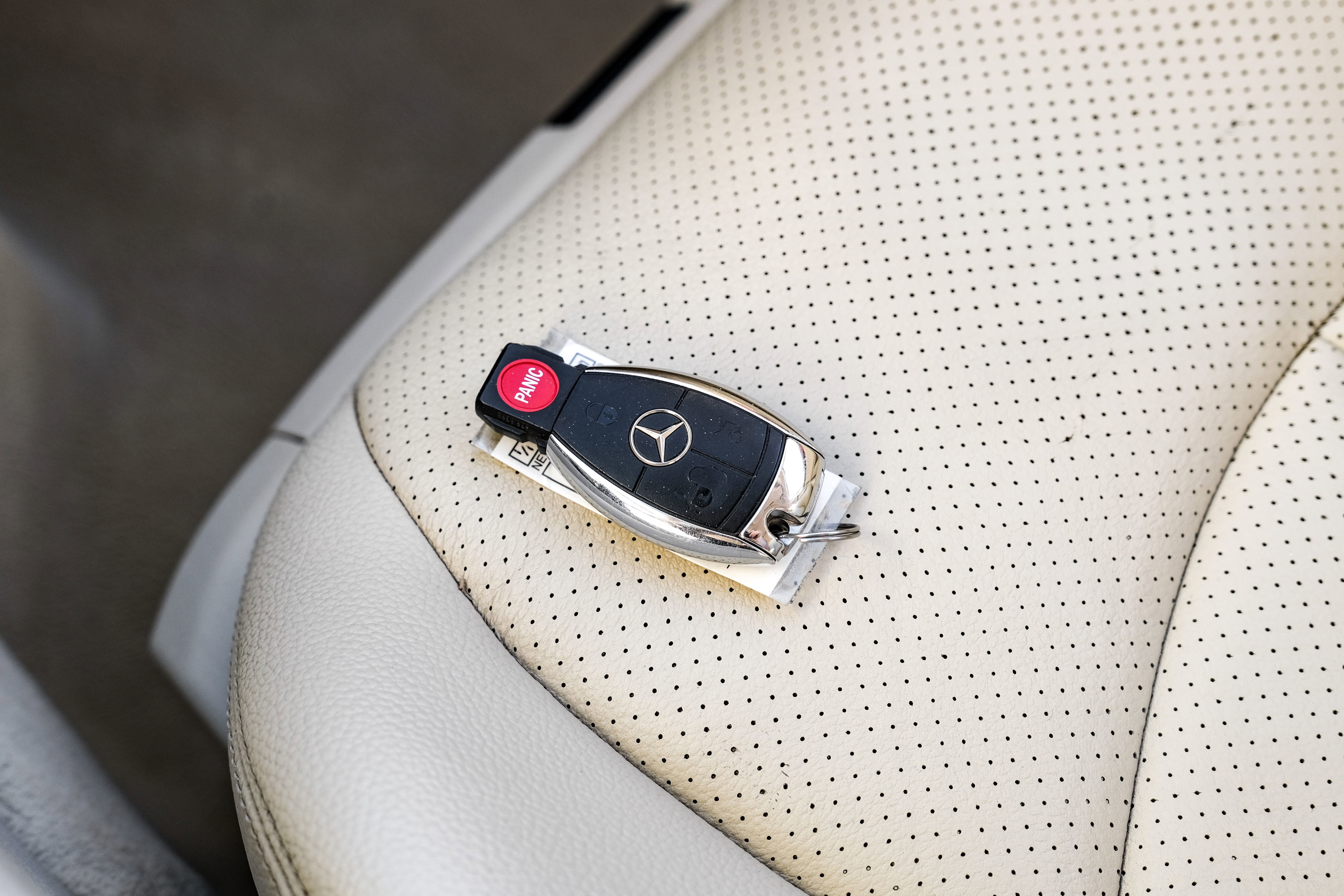 Used 2004 Mercedes-Benz E 320 4MATIC Wagon image 54