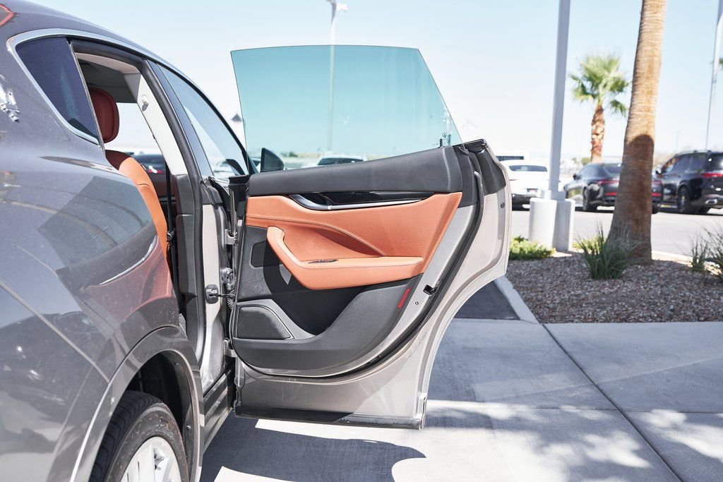 Used 2022 Maserati Levante GT image 12