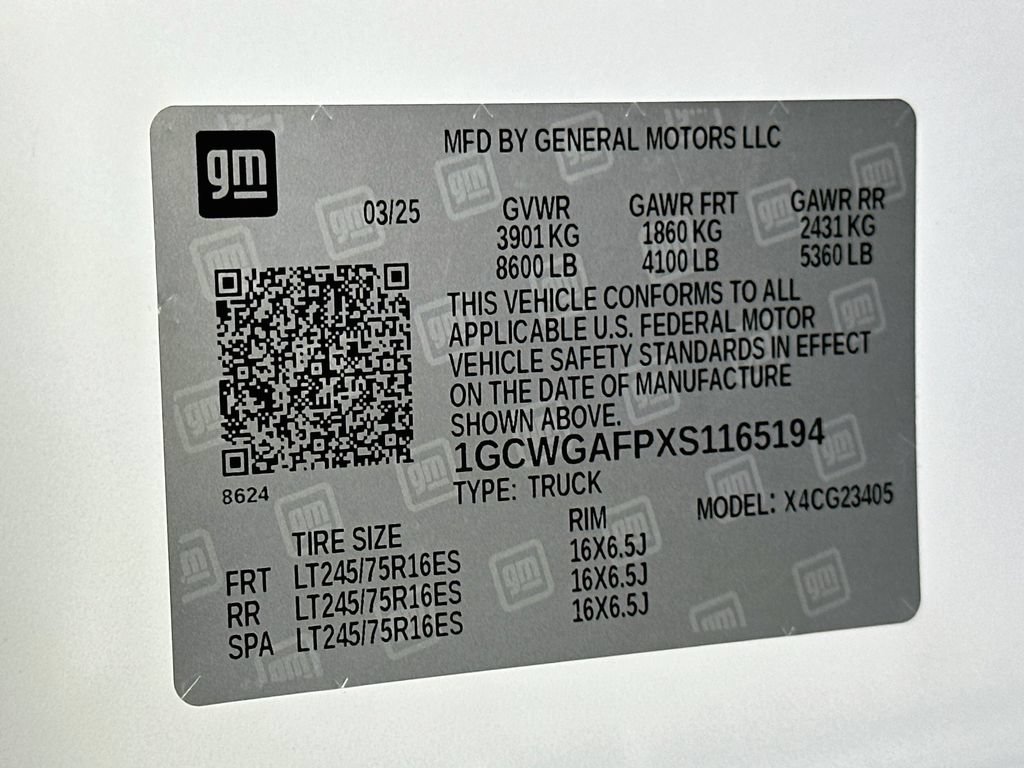 Used 2025 Chevrolet Express 2500 w/ Driver Convenience Package RWD image 22