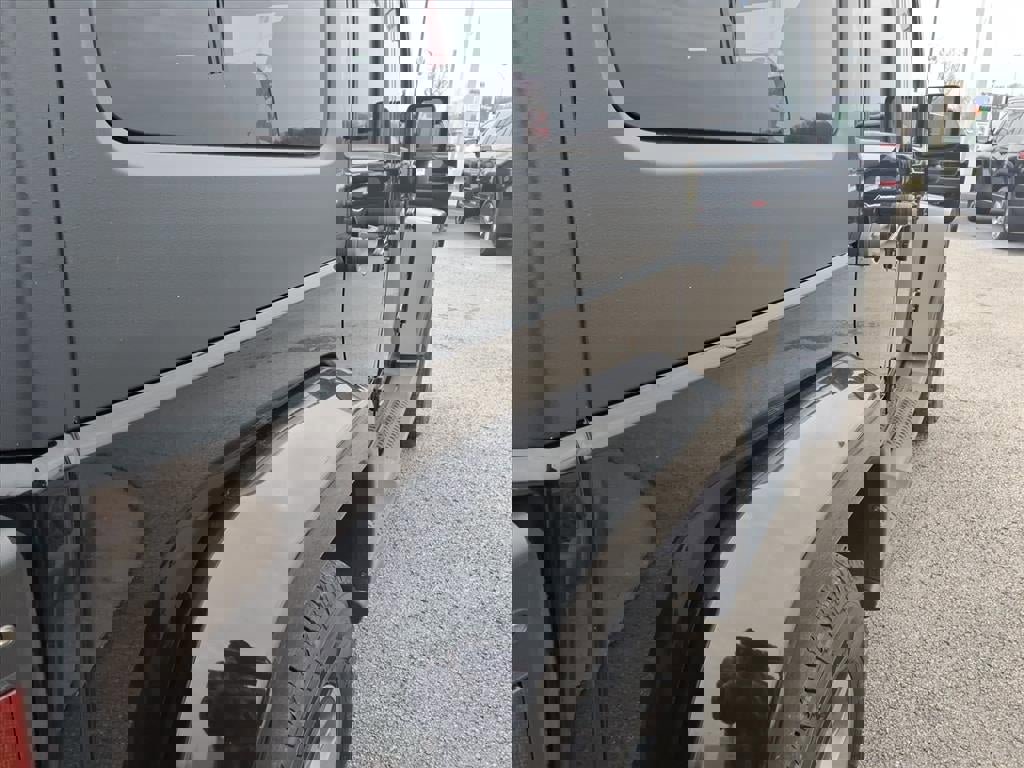 Used 2017 Jeep Wrangler Unlimited Sahara image 18