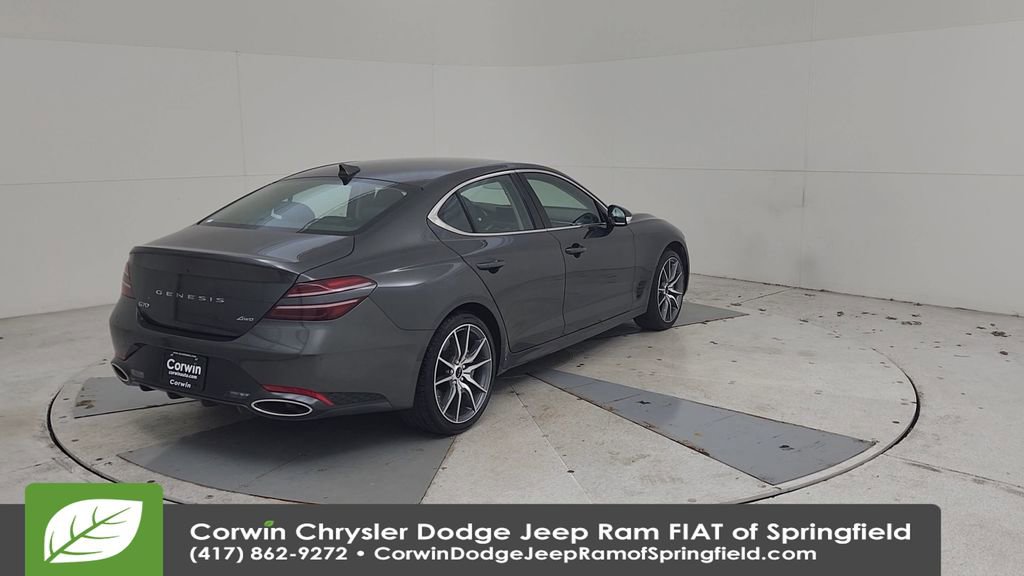 Used 2025 Genesis G70 2.5T image 14