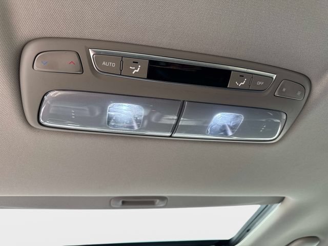 Used 2022 Kia Telluride EX w/ EX Premium Package AWD/4WD image 17
