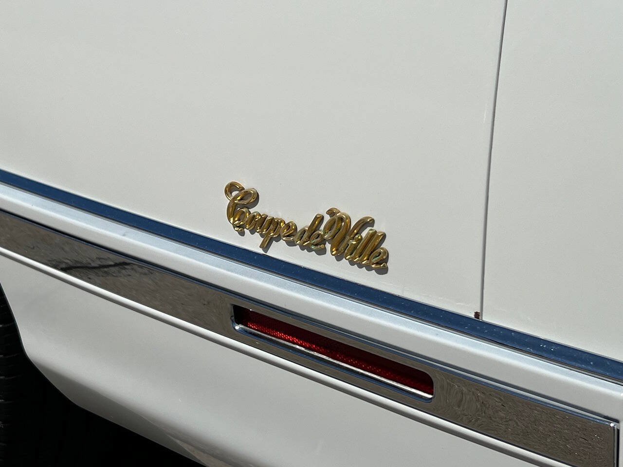 Used 1991 Cadillac De Ville Coupe FWD image 9
