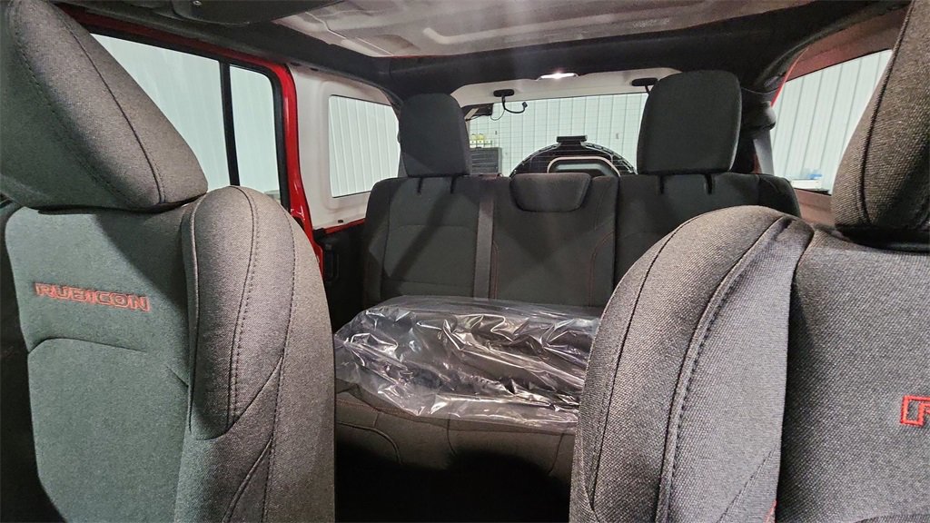 New 2026 Jeep Wrangler Unlimited Rubicon w/ Xtreme 35 Tire Package image 12