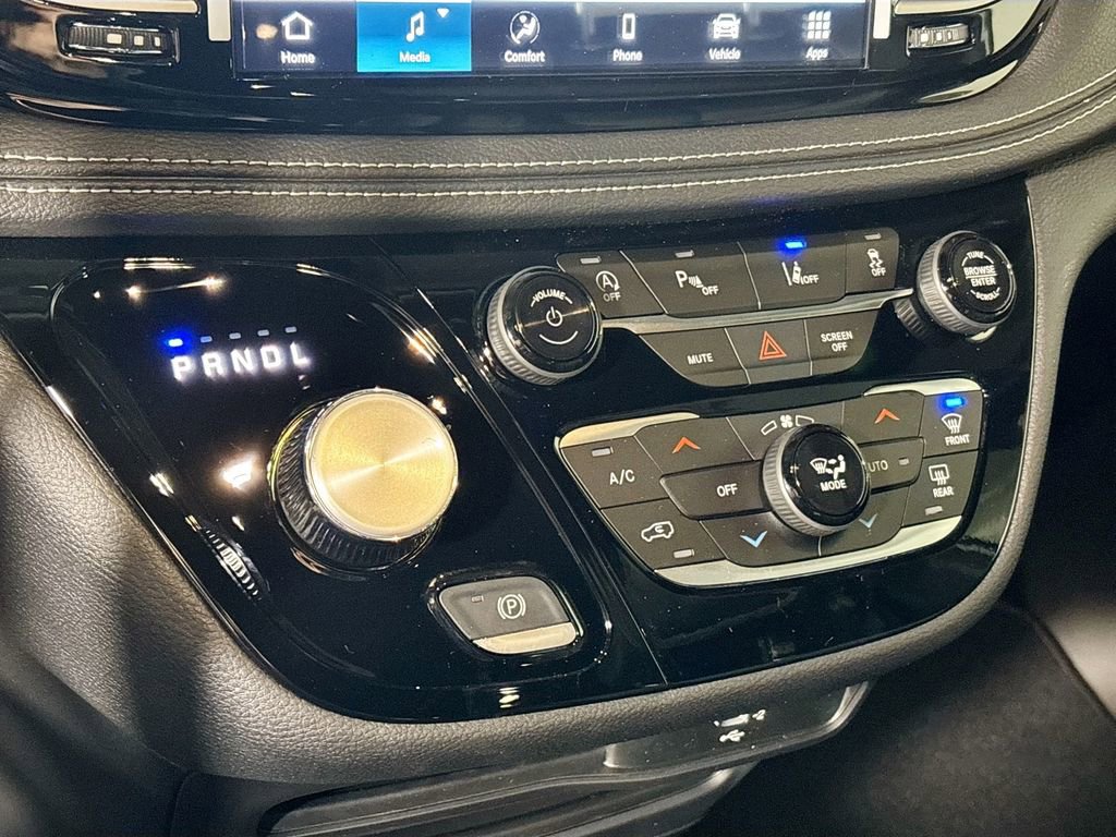 New 2026 Chrysler Pacifica Select AWD/4WD image 17