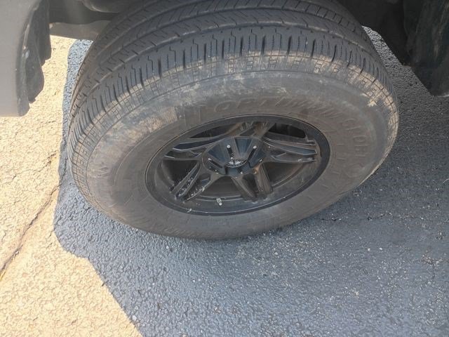 Used 2019 Toyota Tacoma SR w/ SR Convenience Package AWD/4WD image 6