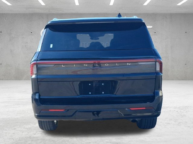Used 2025 Lincoln Navigator Reserve AWD/4WD image 19