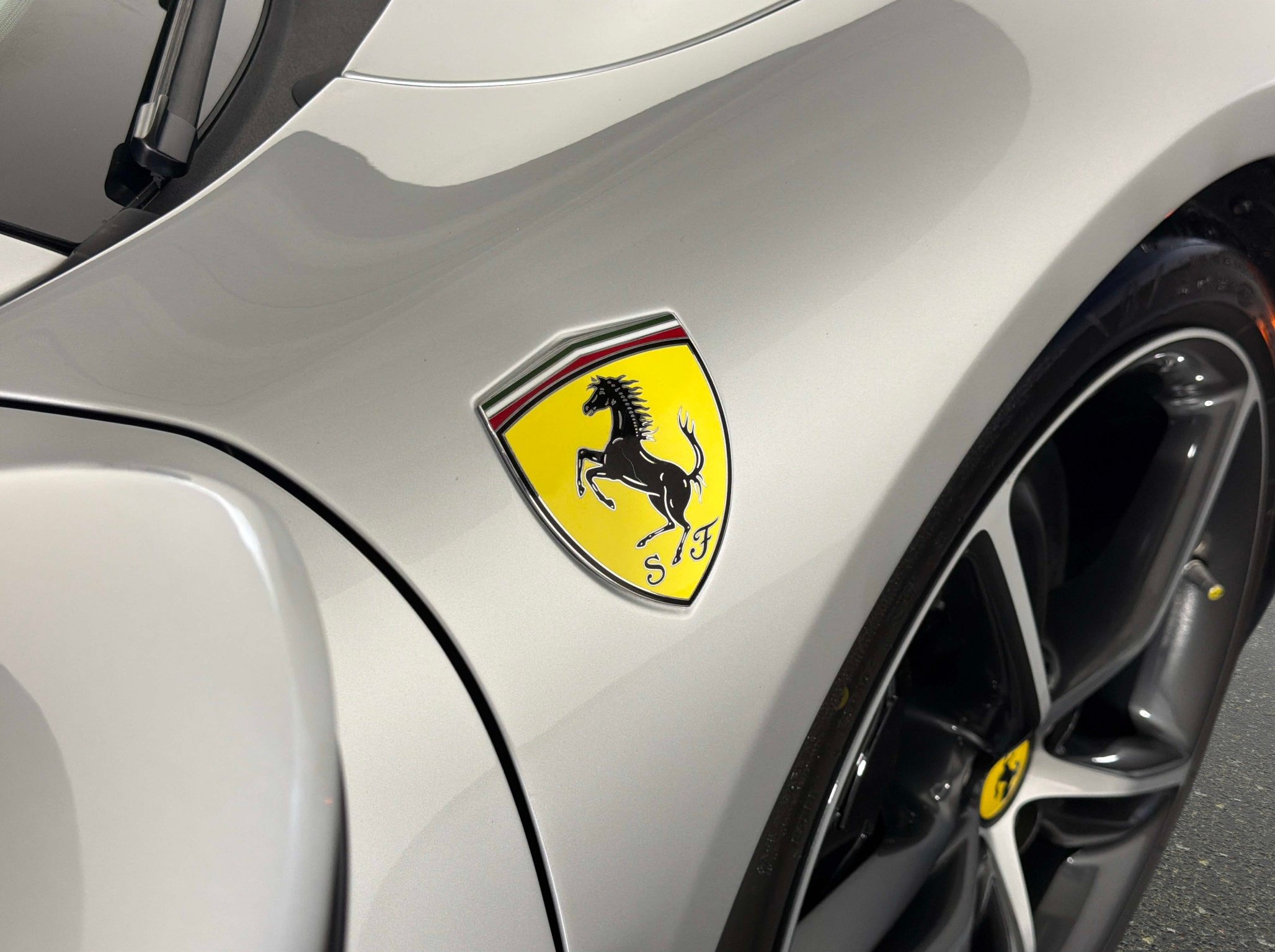 Used 2025 Ferrari 296 GTS RWD image 27