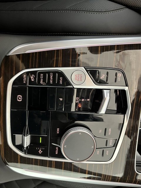 New 2026 BMW X7 xDrive40i w/ Premium Package image 18