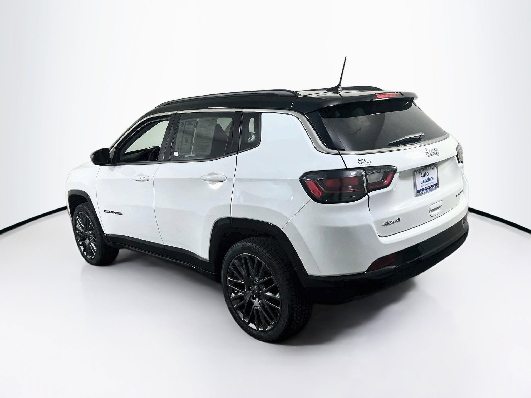 Used 2022 Jeep Compass Limited w/ Elite Group AWD/4WD image 7