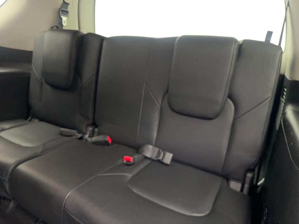 Used 2024 Nissan Armada SL image 40