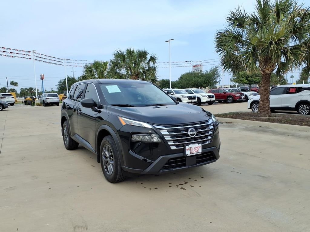 Used 2025 Nissan Rogue S FWD image 7