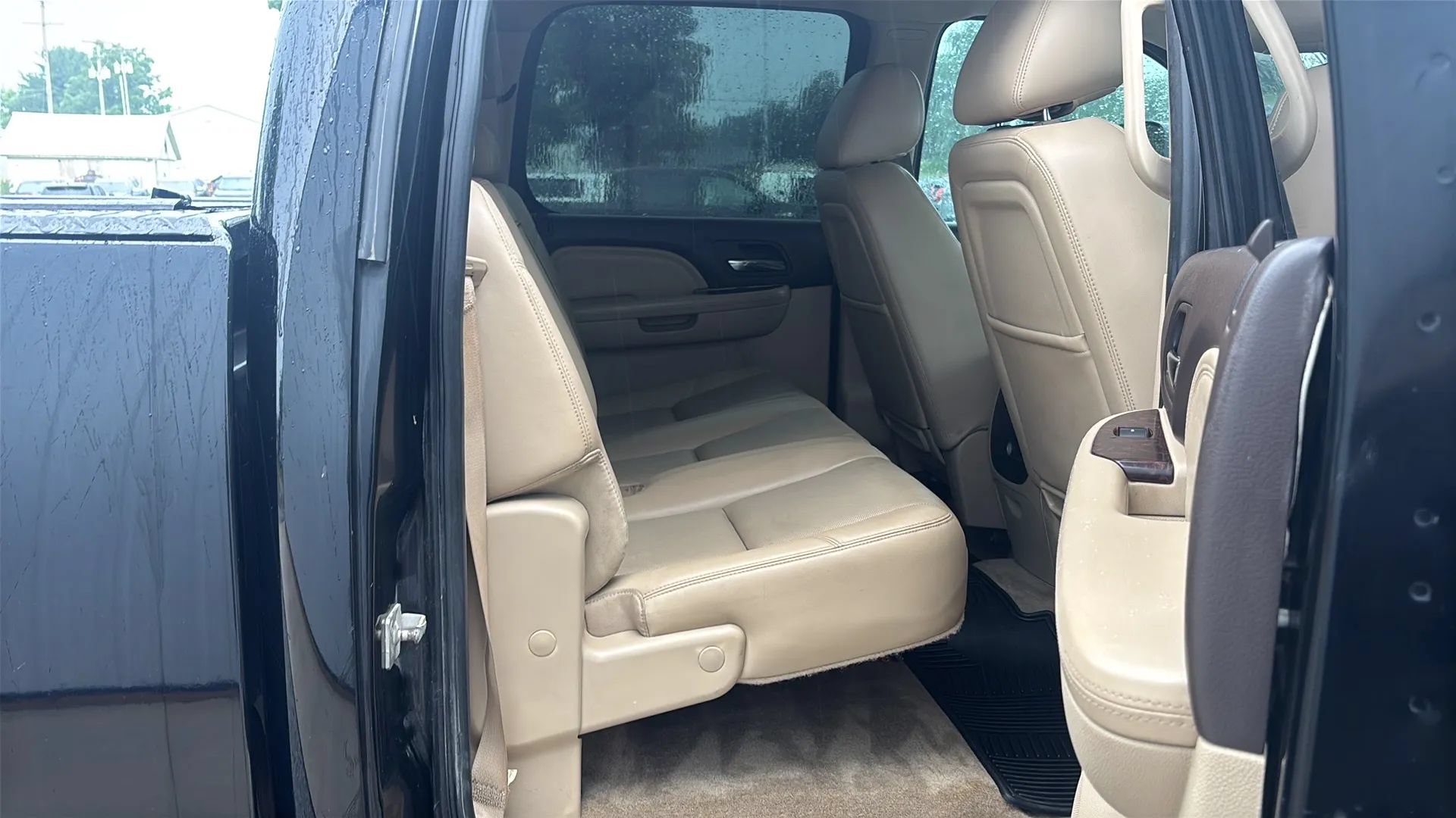 Used 2013 GMC Sierra 2500 Denali w/ Suspension Package, Off-Road AWD/4WD image 14