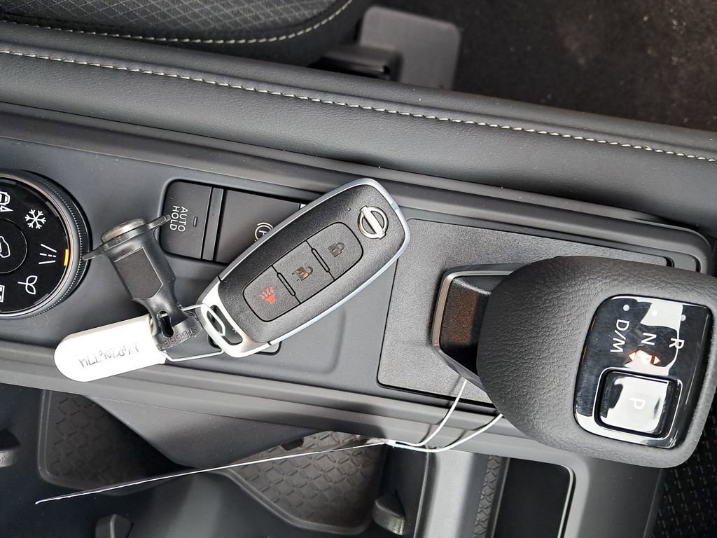 New 2026 Nissan Pathfinder S image 30