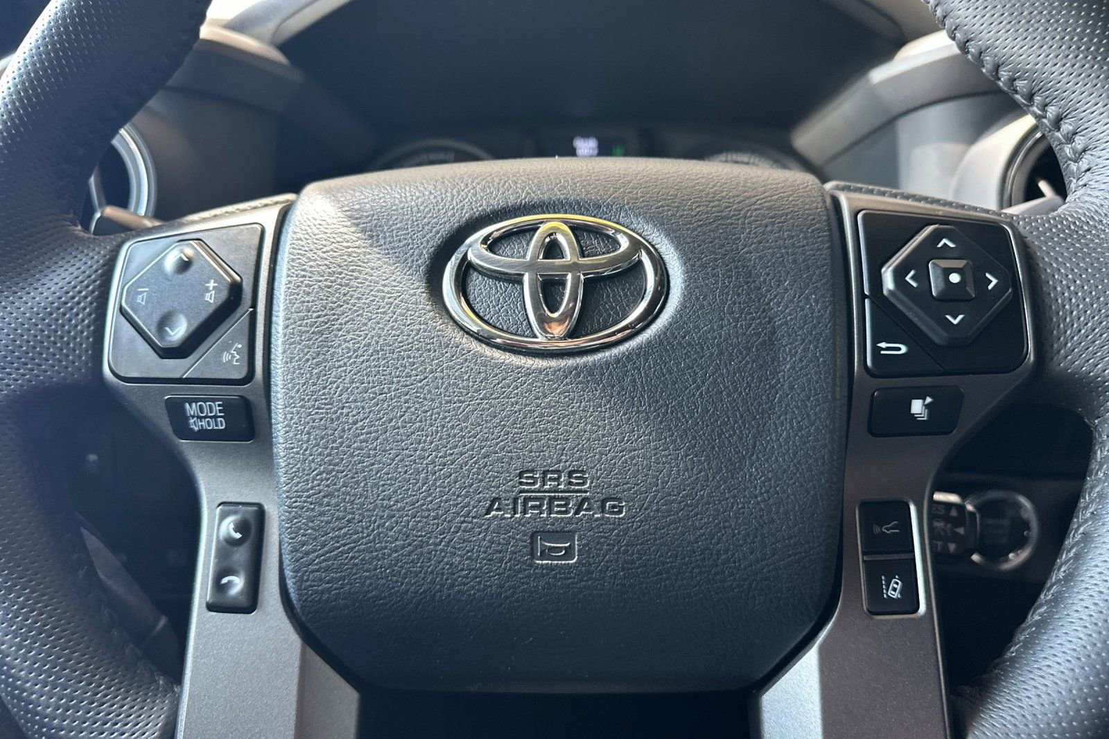 Used 2023 Toyota Tacoma TRD Off-Road w/ Black Out Package (TMS) AWD/4WD image 22