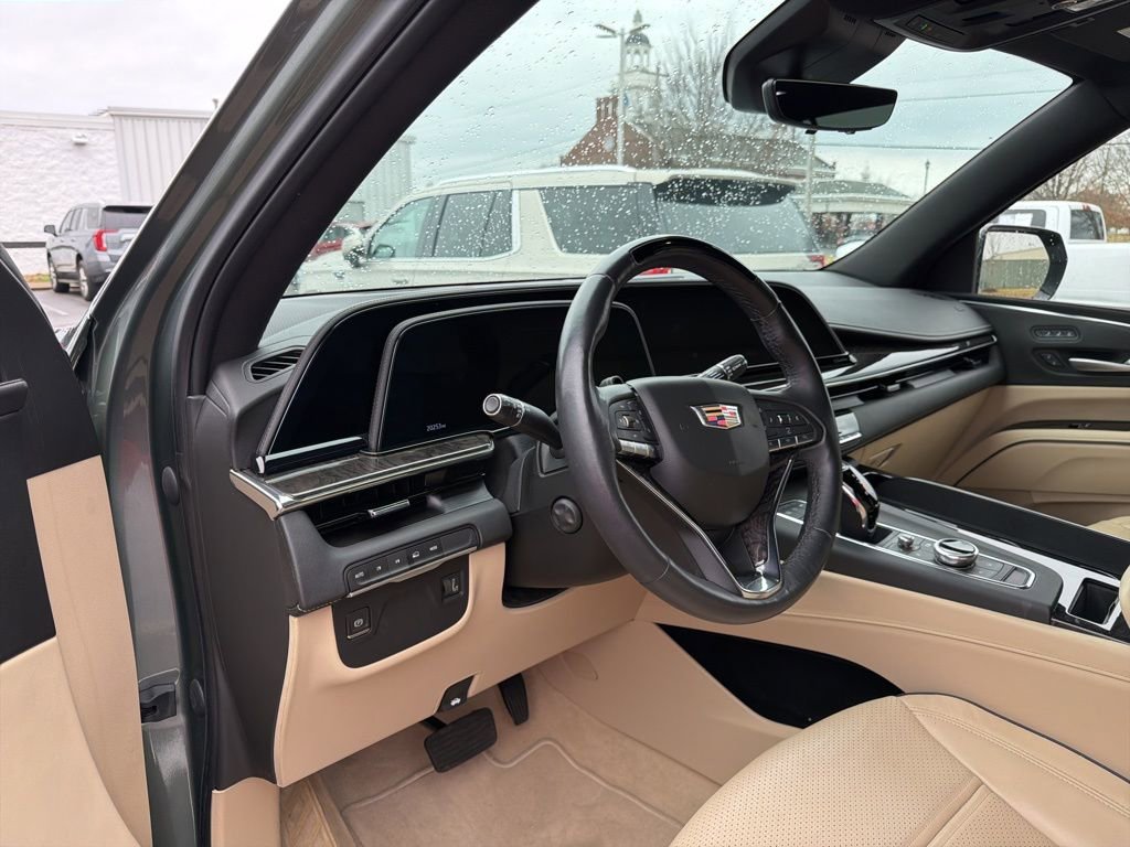 Certified 2023 Cadillac Escalade Premium Luxury image 13