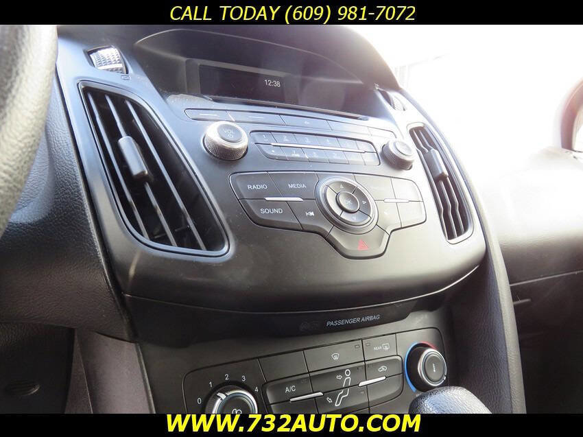 Used 2016 Ford Focus S image 11
