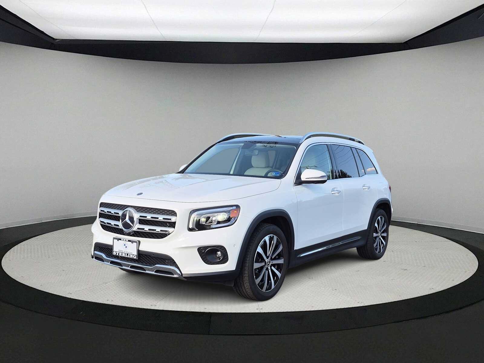 Used 2021 Mercedes-Benz GLB 250 4MATIC image 4