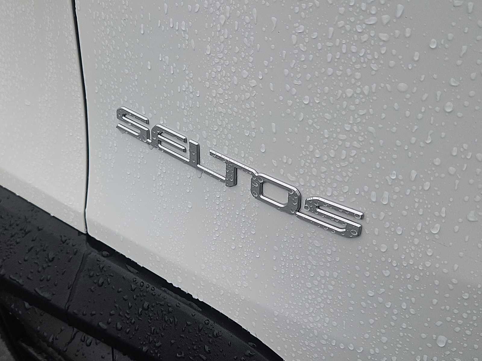 Used 2024 Kia Seltos LX AWD/4WD image 12