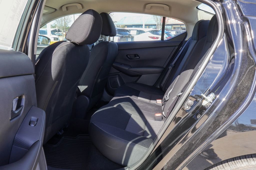 Certified 2025 Nissan Sentra SV w/ All-Weather Package image 9