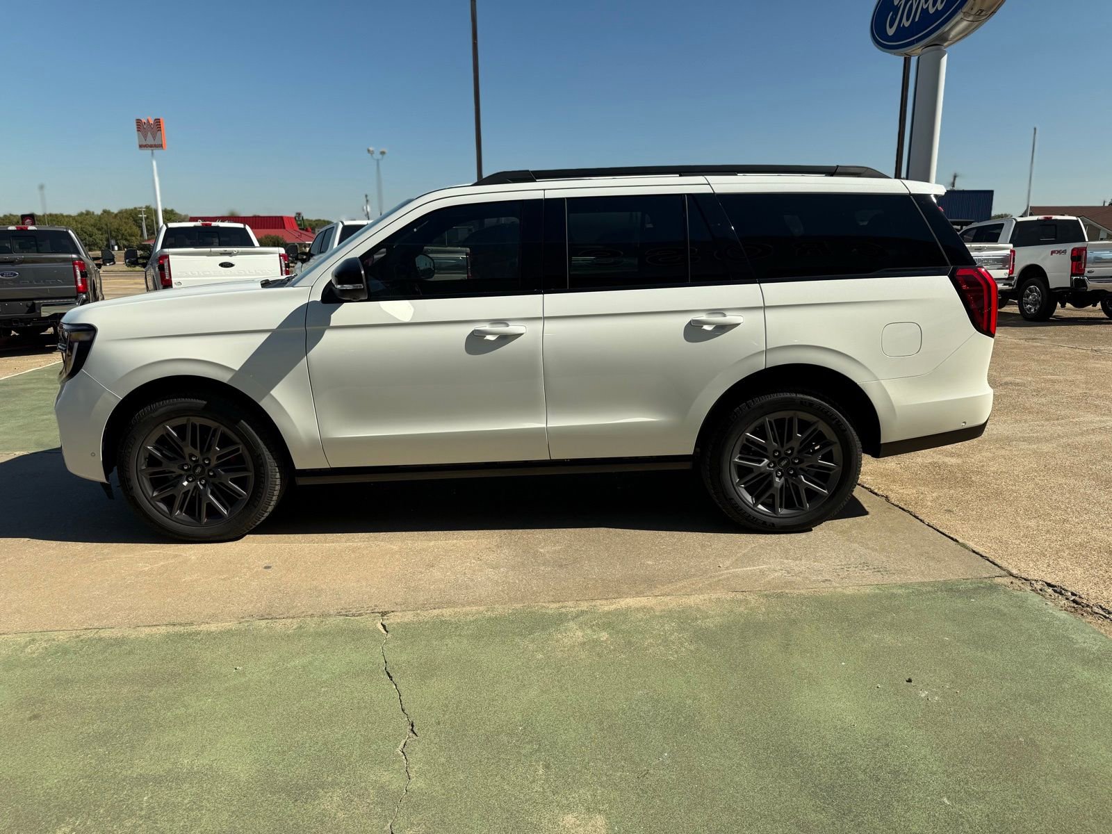 New 2025 Ford Expedition Platinum w/ Stealth Performance Package image 38