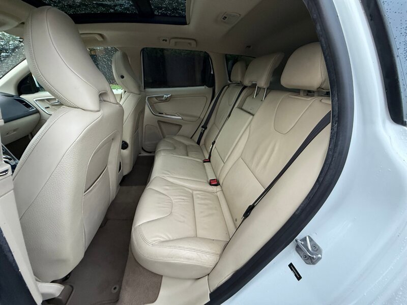Used 2014 Volvo XC60 T6 image 16