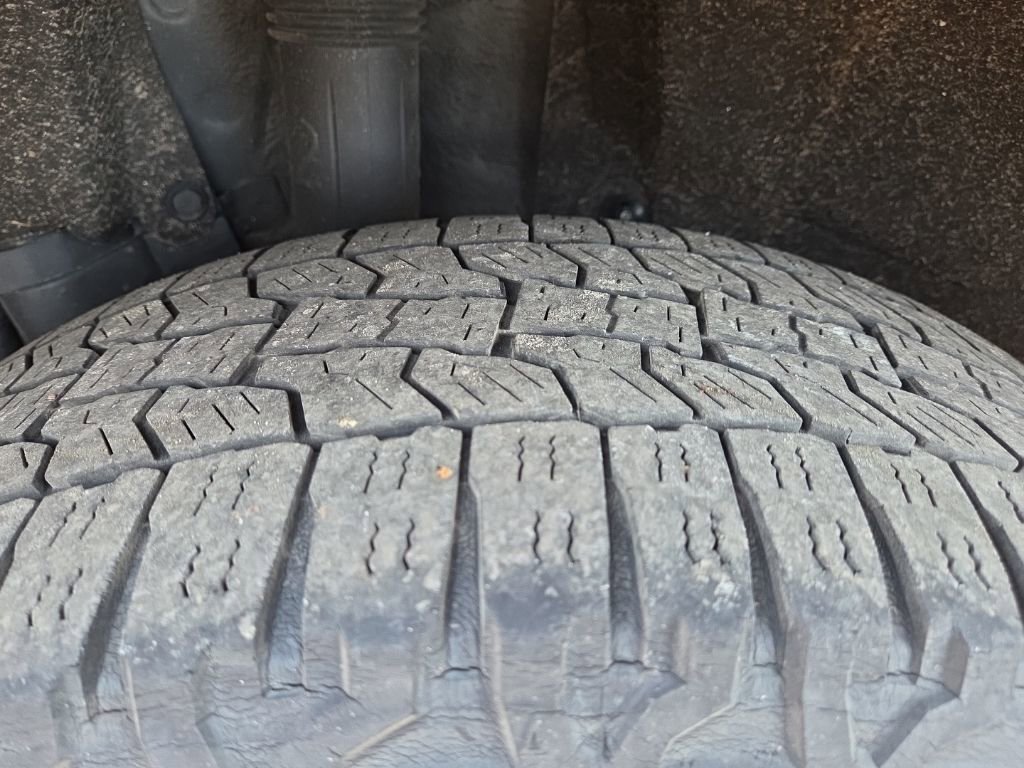 Used 2021 Toyota RAV4 LE image 11