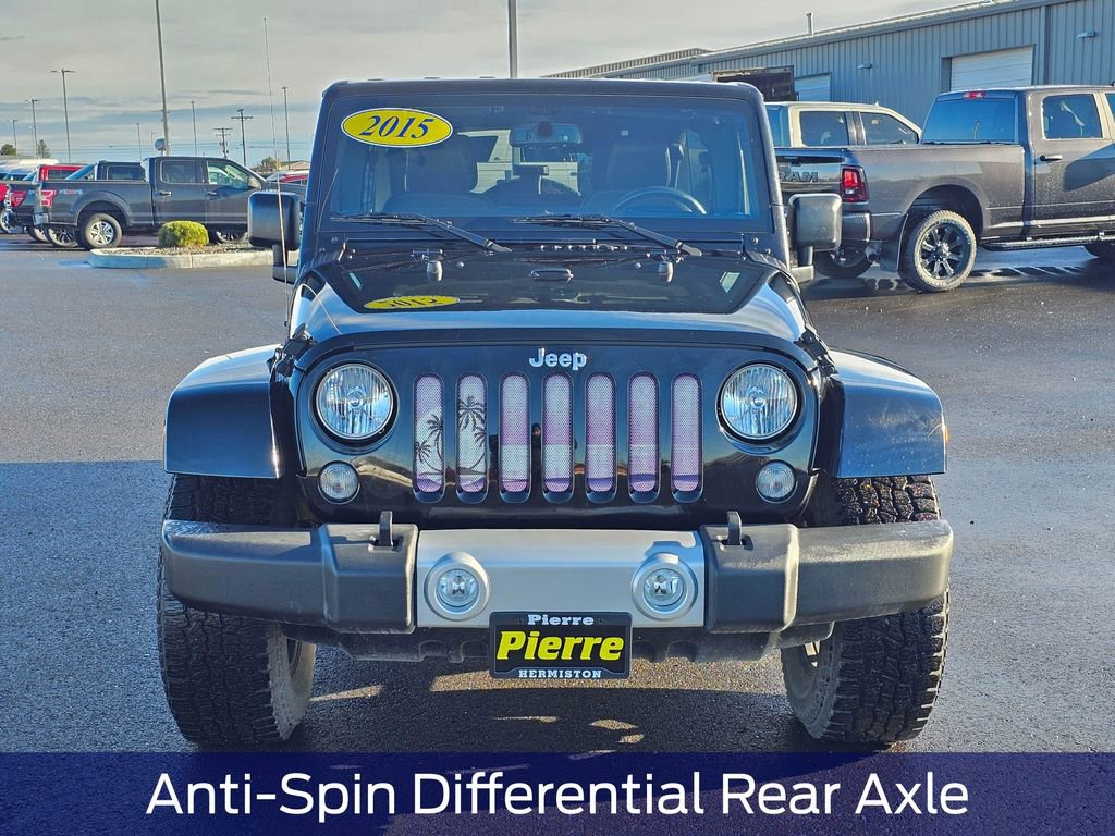 Used 2015 Jeep Wrangler Unlimited Sahara w/ Max Tow Package image 11