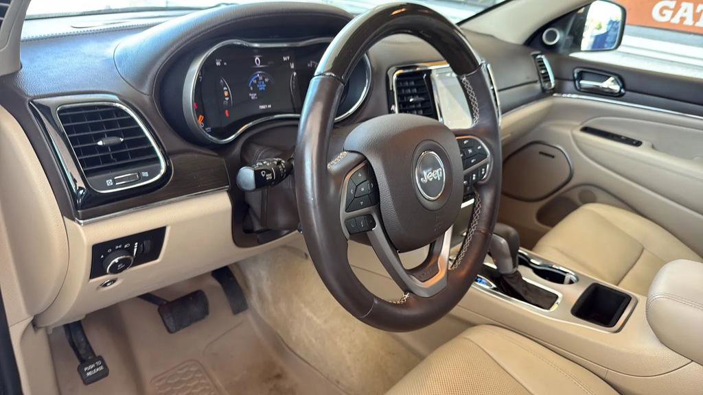 Used 2019 Jeep Grand Cherokee Overland RWD image 26