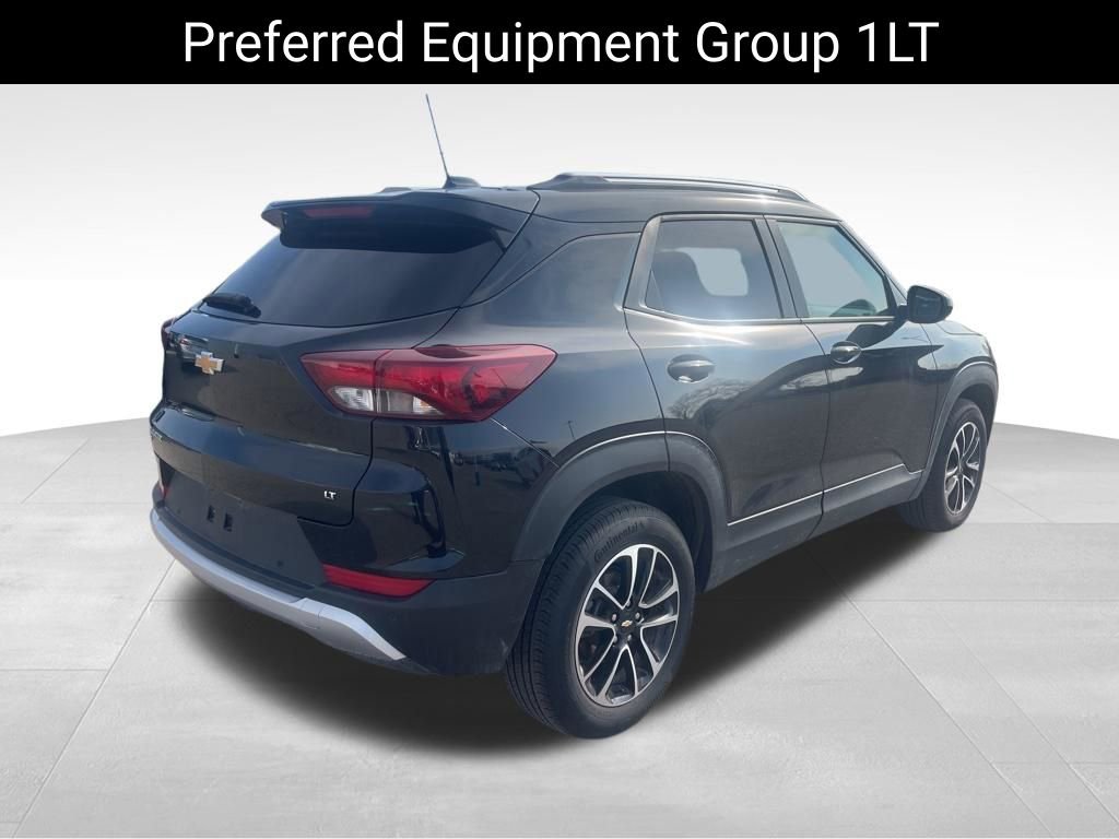 Used 2025 Chevrolet TrailBlazer LT w/ Driver Confidence Package image 8