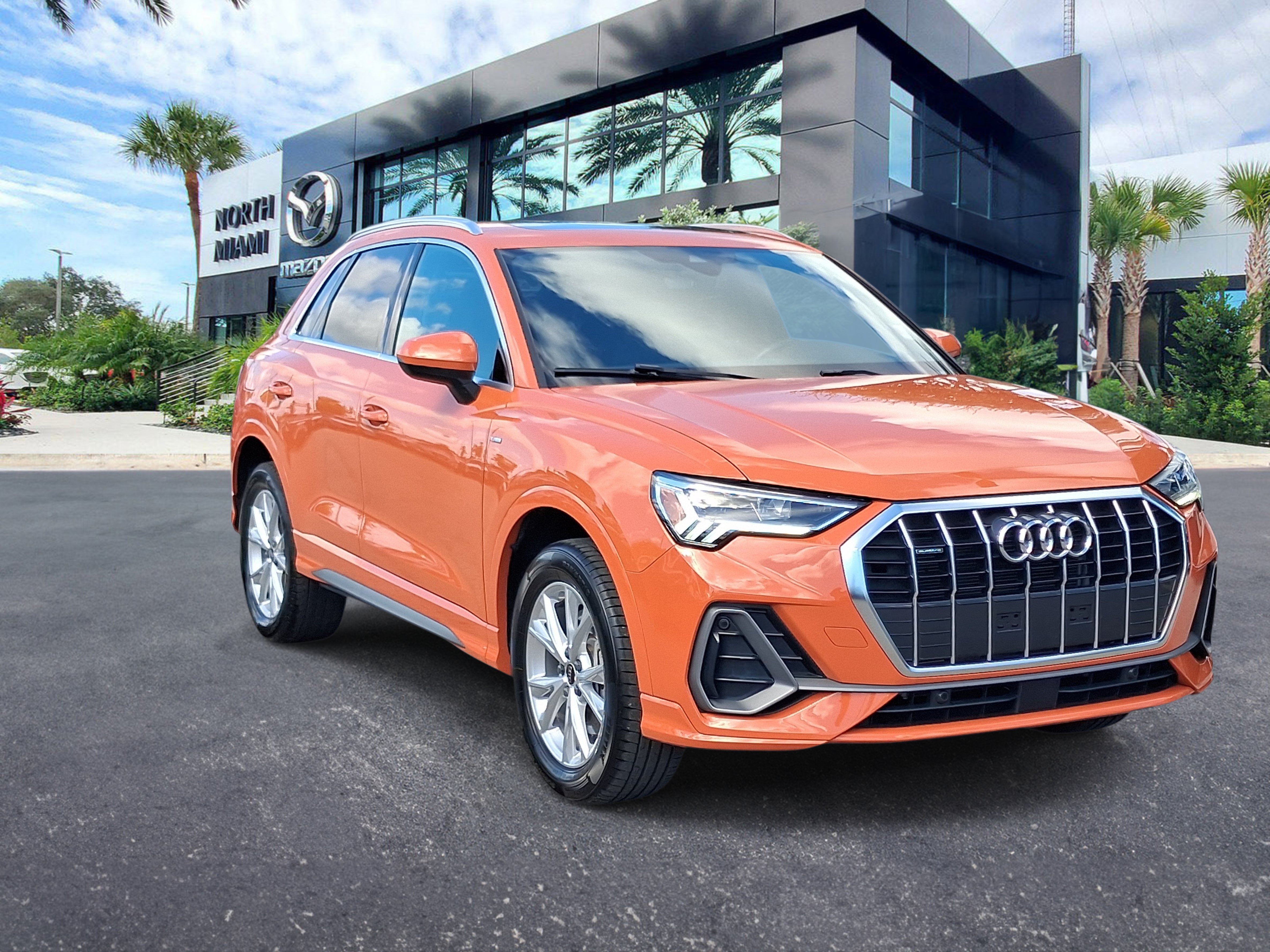 Used 2025 Audi Q3 2.0T Premium AWD/4WD image 3