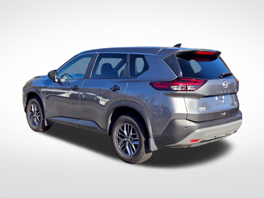 Used 2023 Nissan Rogue S AWD/4WD image 5