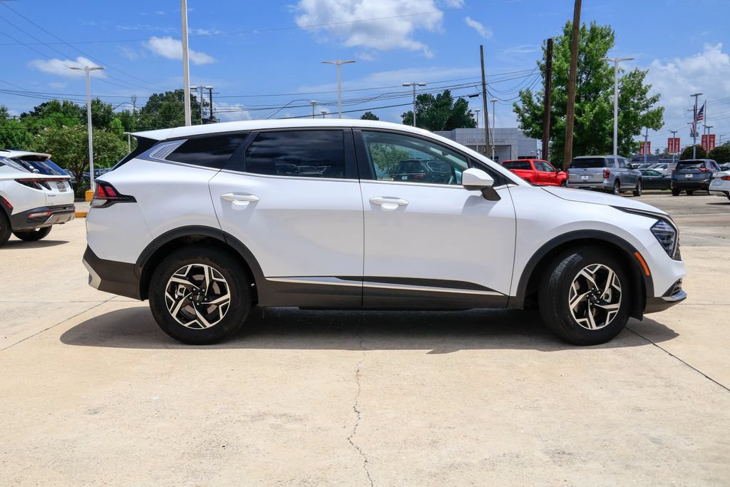 Used 2025 Kia Sportage LX FWD image 21