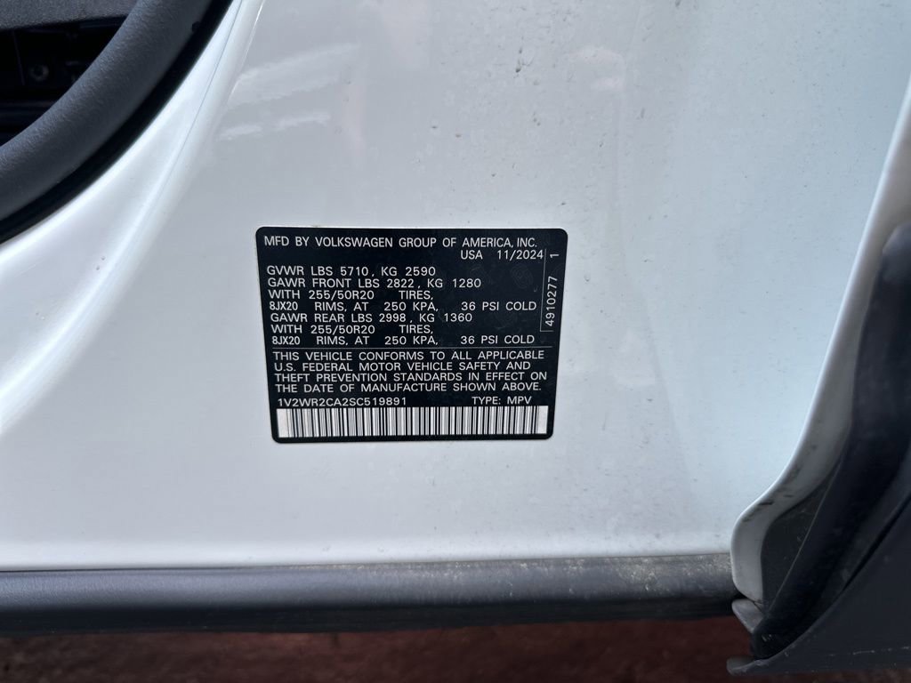 Used 2025 Volkswagen Atlas SE FWD image 8