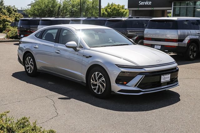 New 2026 Hyundai Sonata Blue FWD image 6