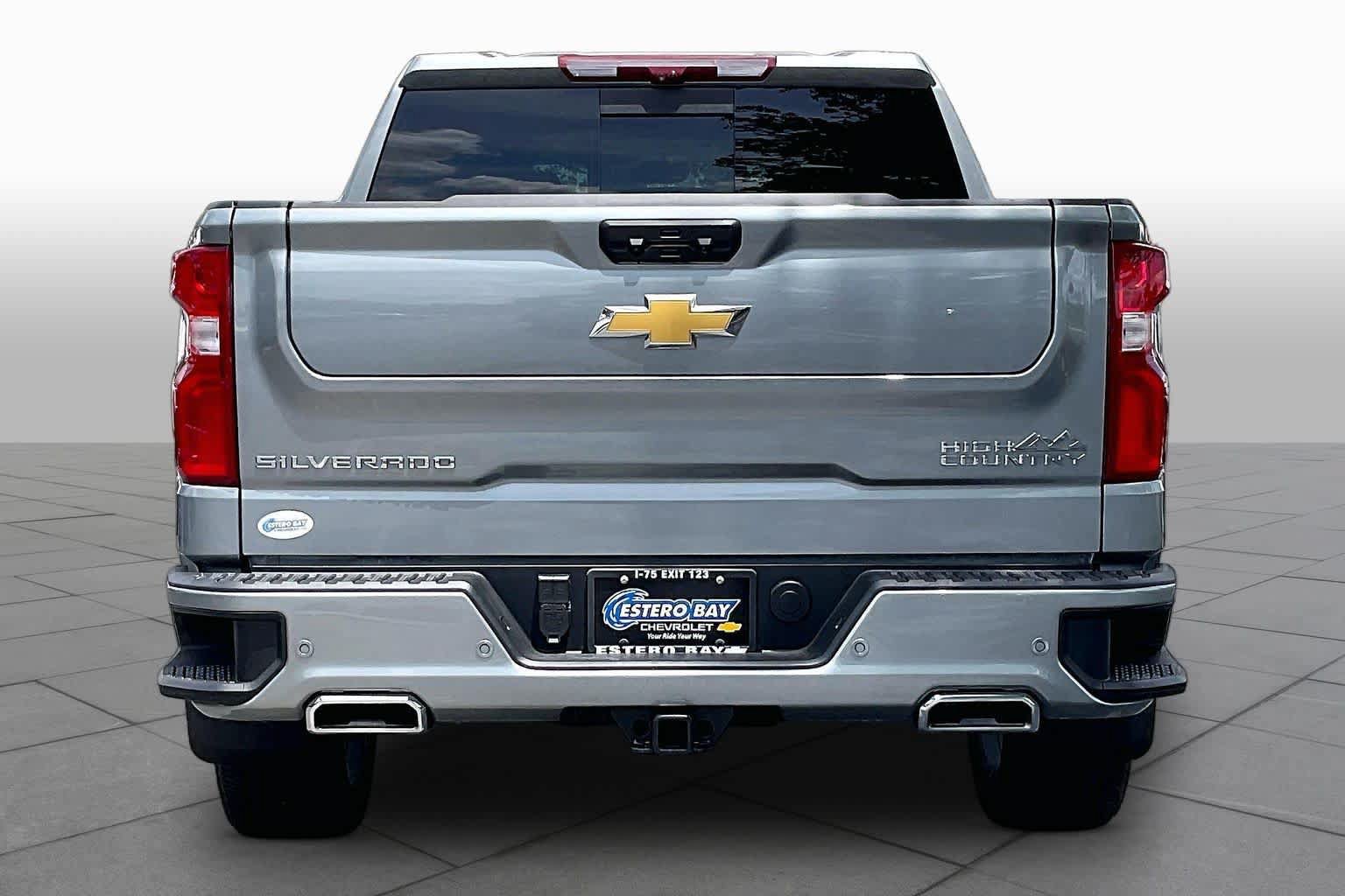 Used 2026 Chevrolet Silverado 1500 High Country w/ High Country Premium Package AWD/4WD image 9