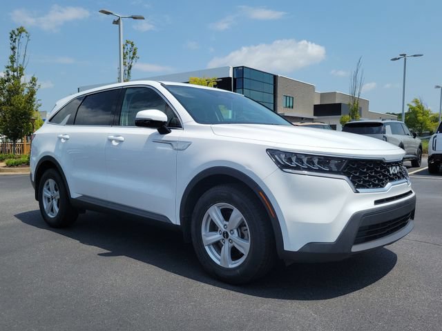 Used 2022 Kia Sorento LX FWD image 3