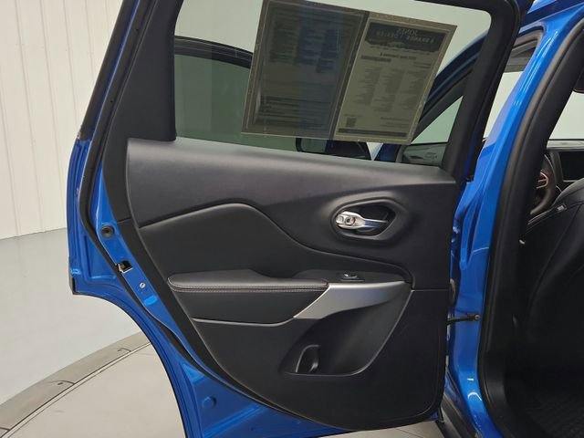 Used 2022 Jeep Cherokee Latitude image 28