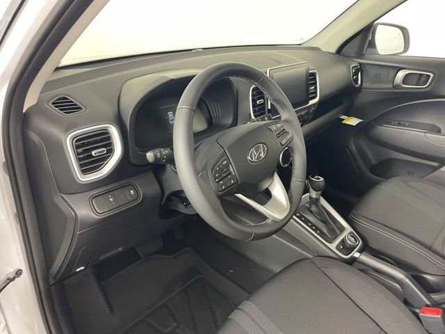 New 2026 Hyundai Venue SEL FWD image 2