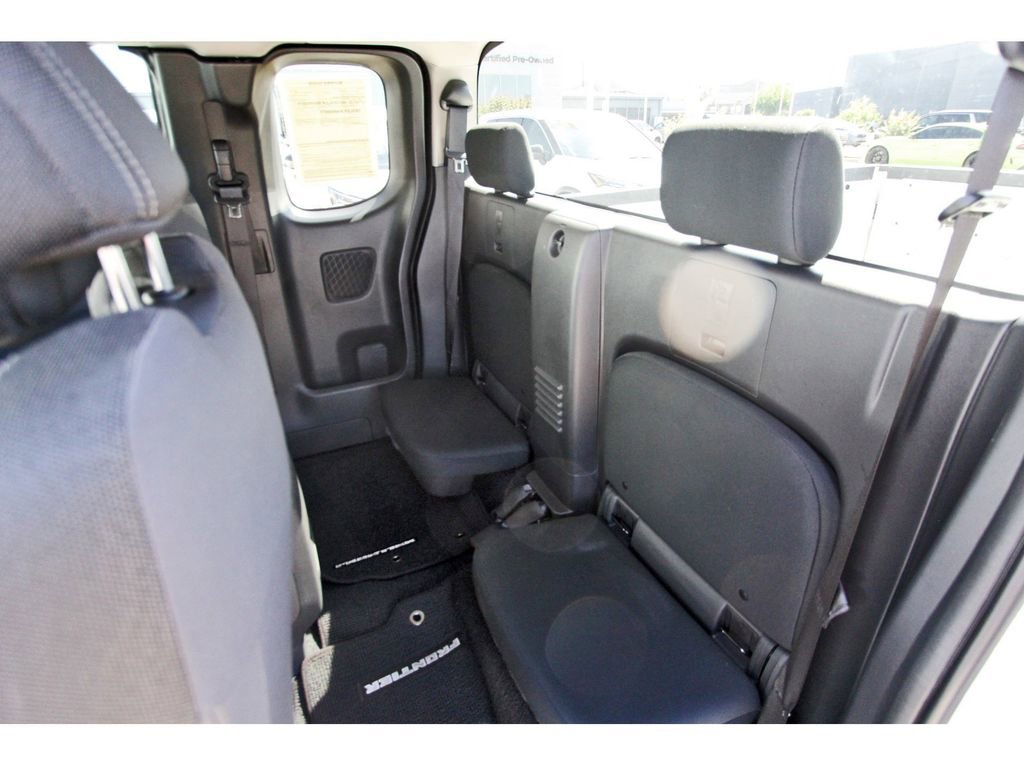Certified 2024 Nissan Frontier SV w/ Technology Package image 11