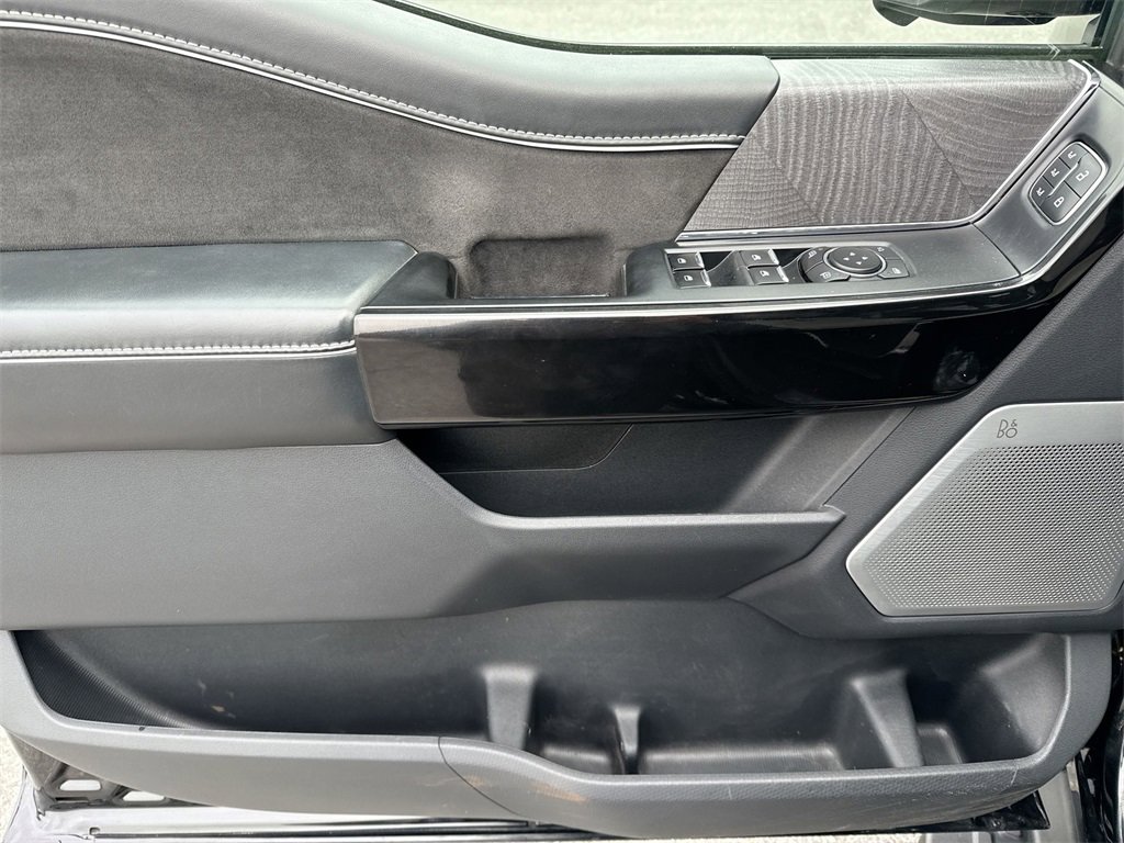 Used 2023 Ford F150 Lightning Platinum image 15