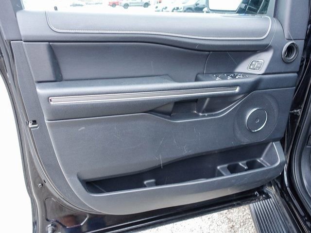 Used 2024 Ford Expedition Max XLT image 23