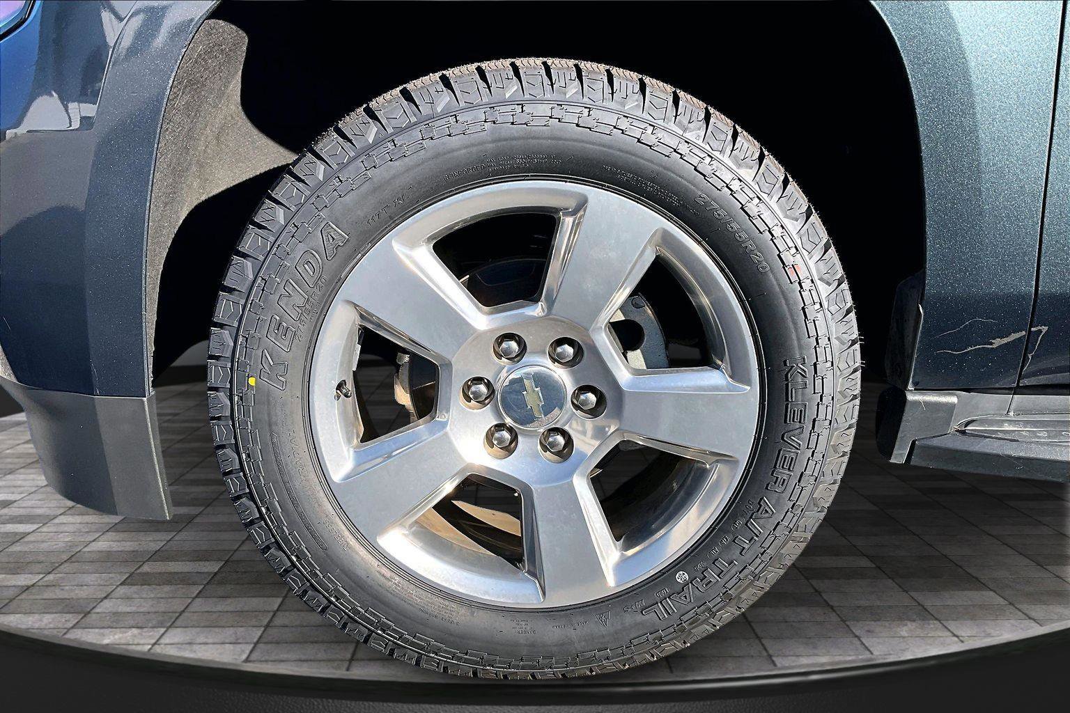 Used 2019 Chevrolet Suburban LT image 22