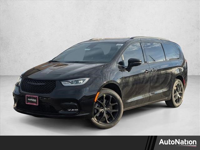 New 2026 Chrysler Pacifica Limited w/ S Appearance Package image 1