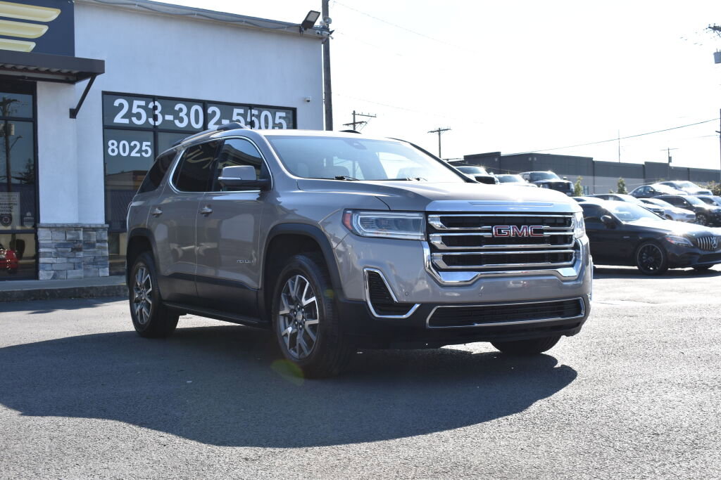Used 2023 GMC Acadia SLE w/ Driver Convenience Package image 3